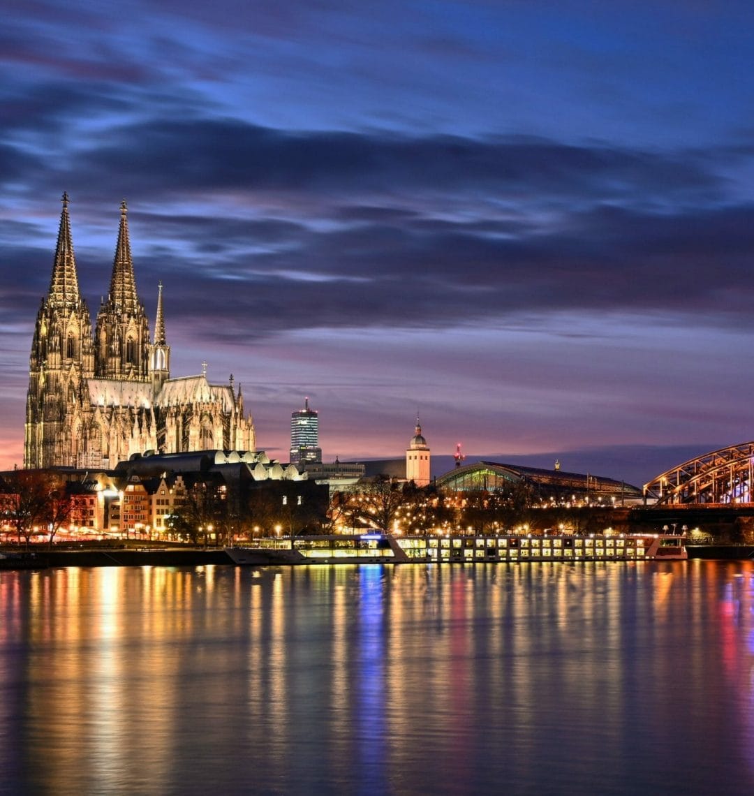 Berufsberatung in Köln - Kölner Dom Berufsberatung in Köln - Köln Nachtbild